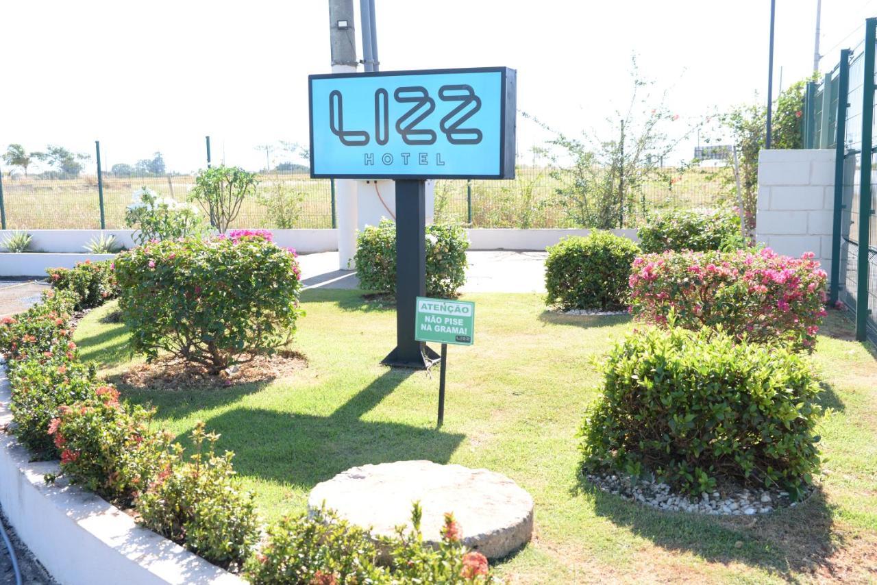 Lizz Hotel Uberlandia Bagian luar foto